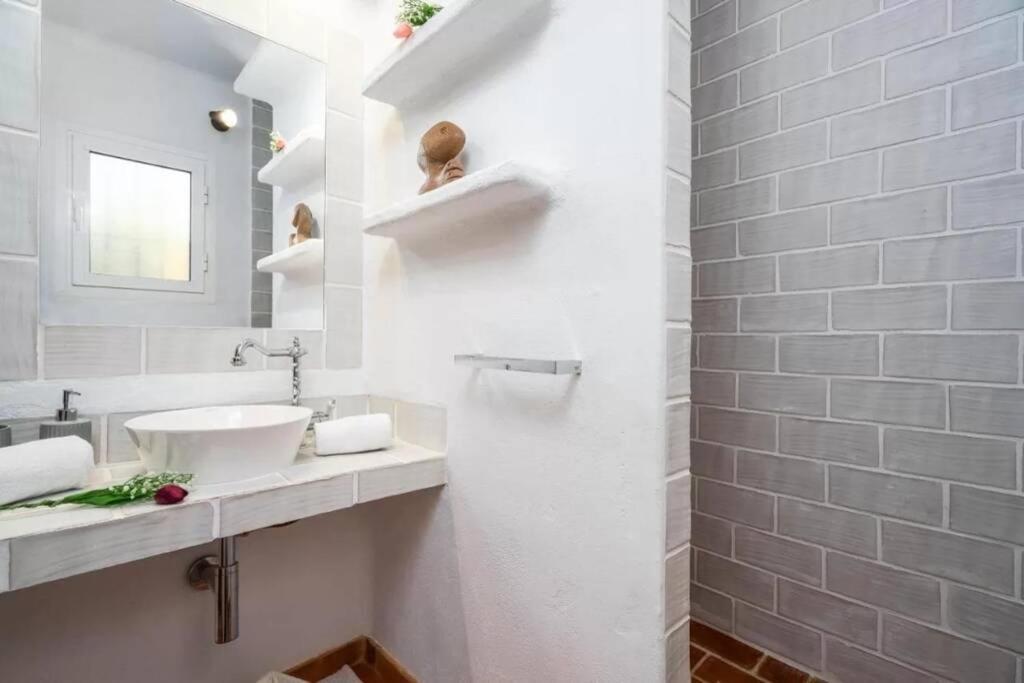 4 Persoons Bungalow Met Gemeenschappelijk Zwembad Teulada Exteriör bild
